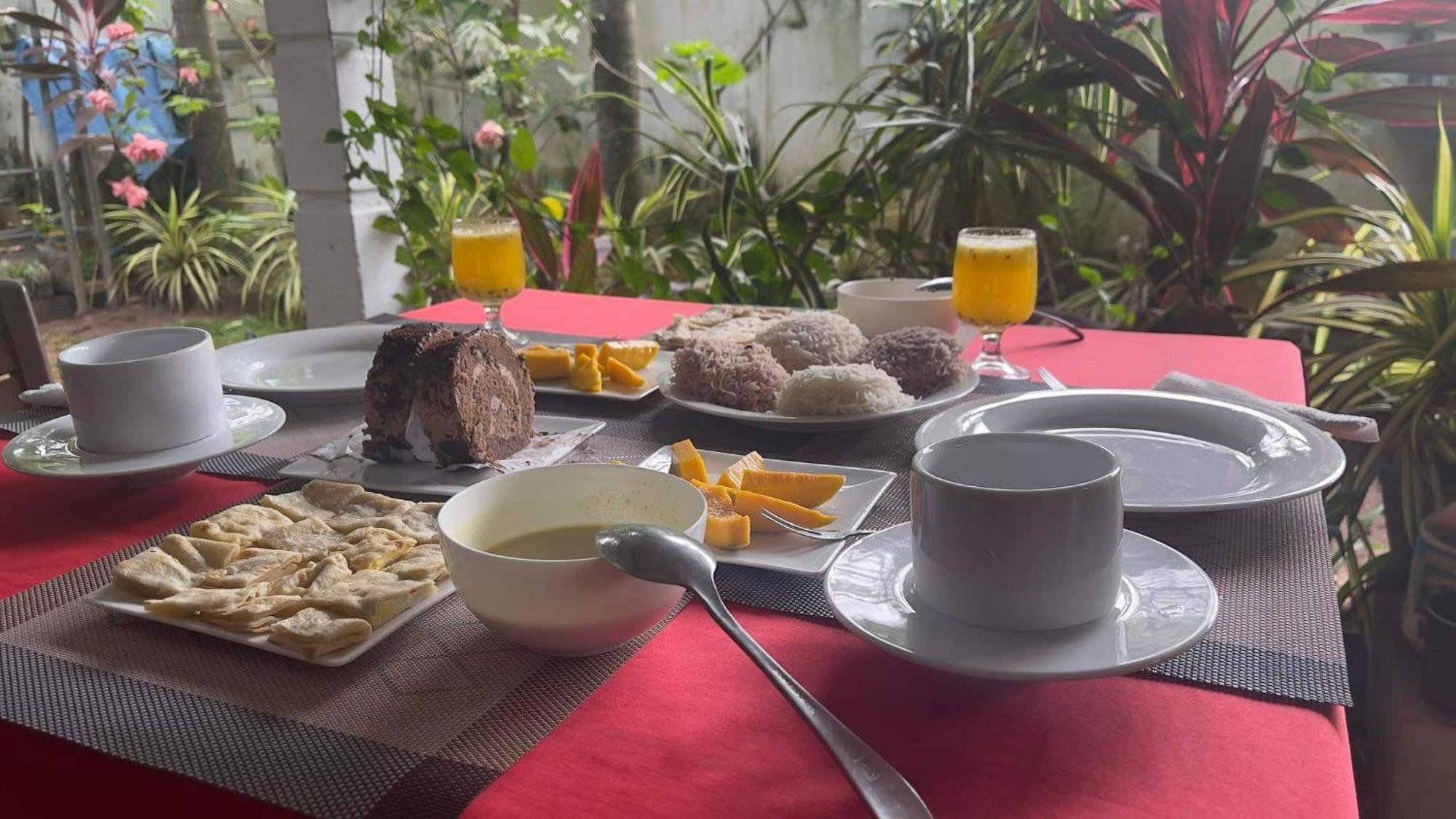 Goalma Family Holiday Resort & Restaurant Anuradhapura Bagian luar foto