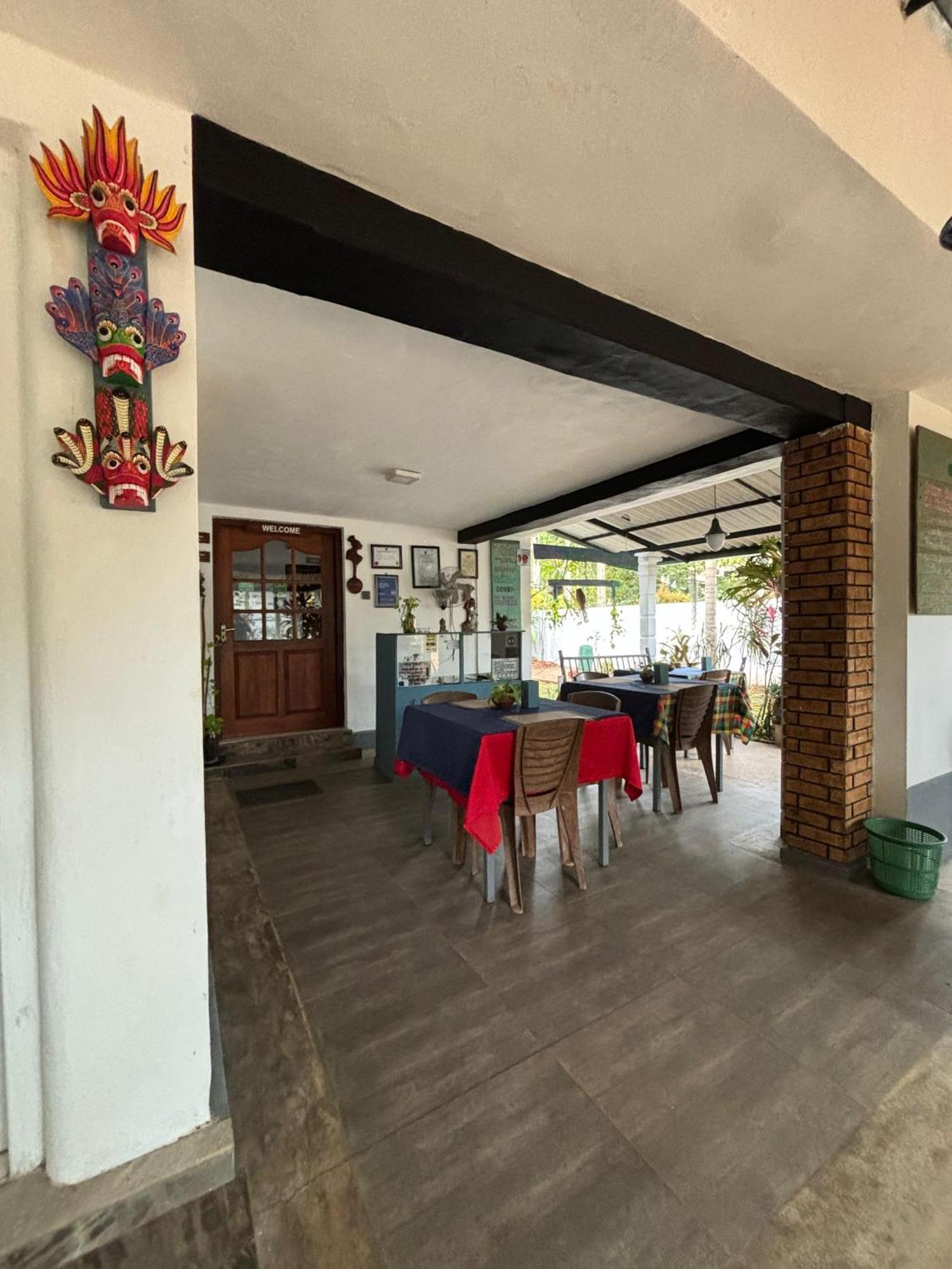 Goalma Family Holiday Resort & Restaurant Anuradhapura Bagian luar foto
