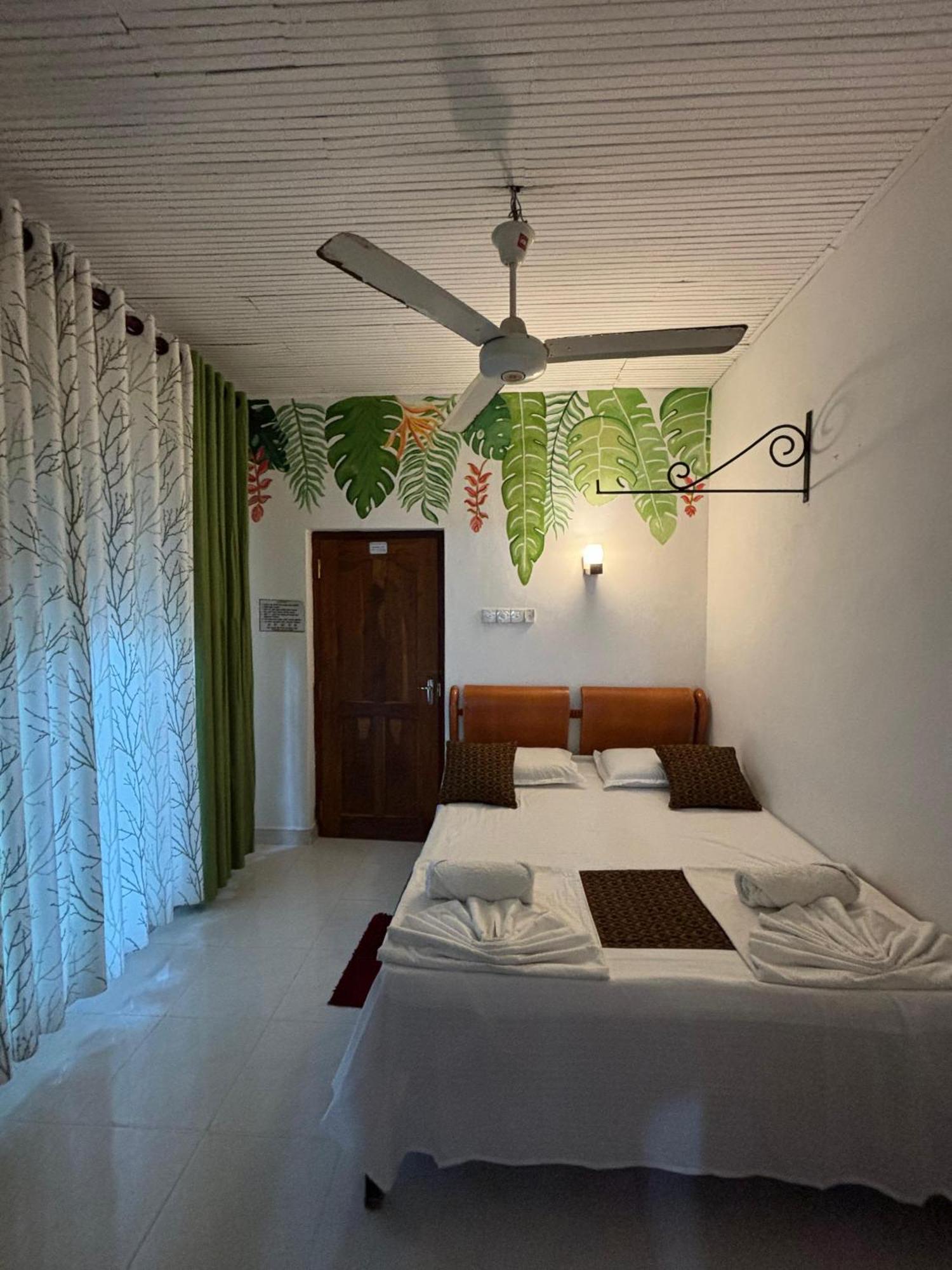 Goalma Family Holiday Resort & Restaurant Anuradhapura Bagian luar foto