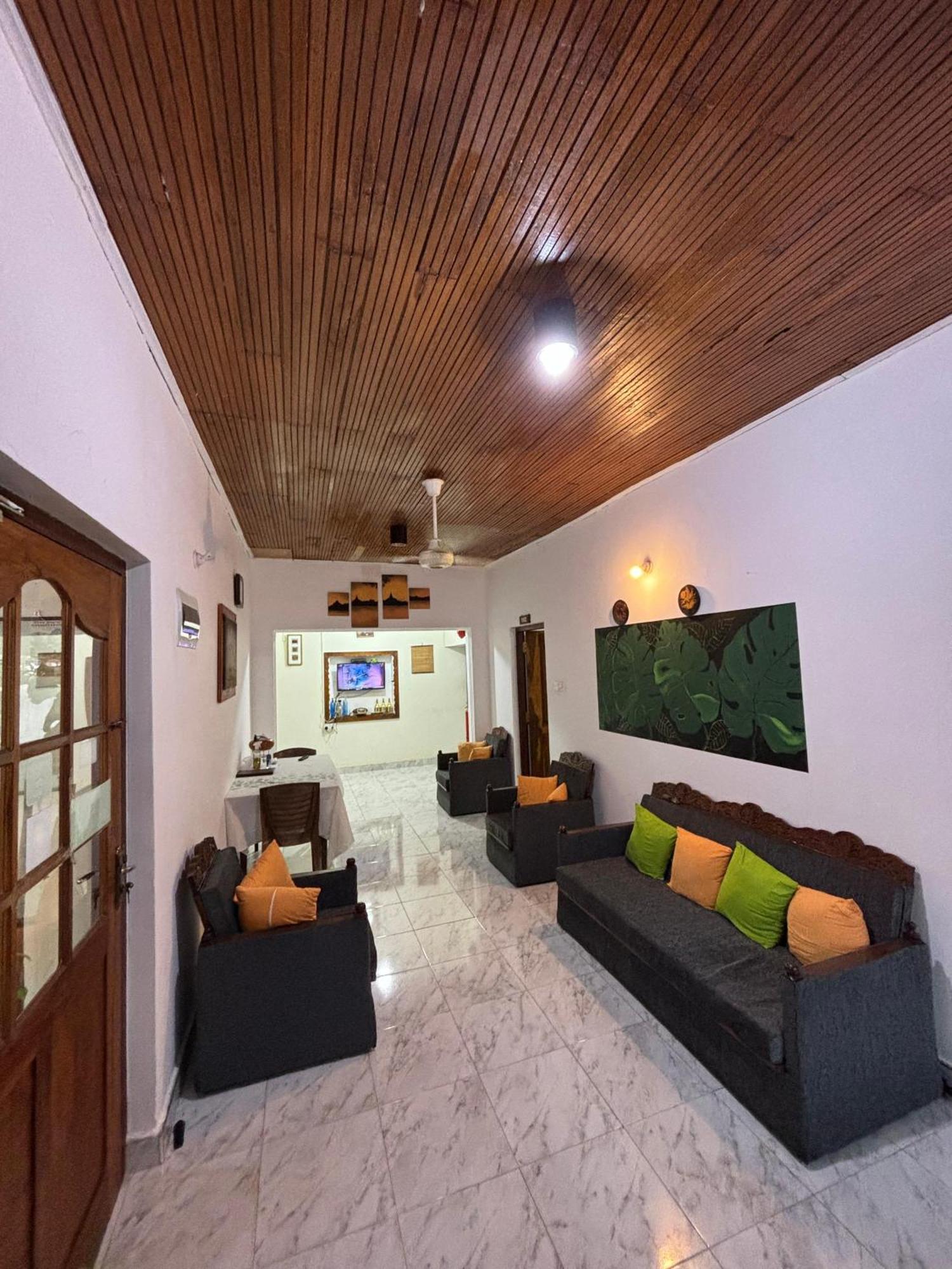Goalma Family Holiday Resort & Restaurant Anuradhapura Bagian luar foto
