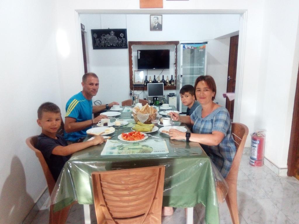 Goalma Family Holiday Resort & Restaurant Anuradhapura Bagian luar foto