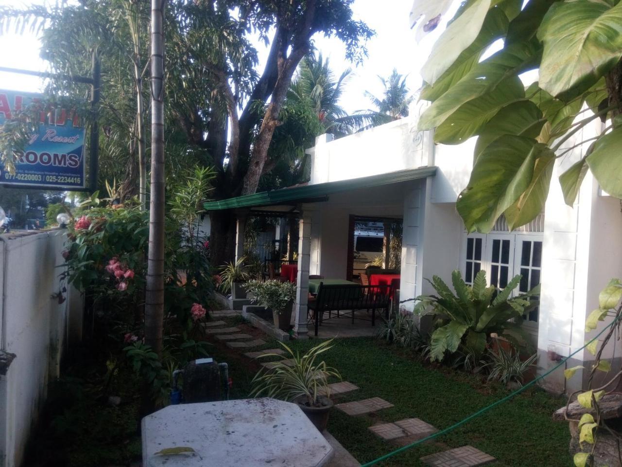 Goalma Family Holiday Resort & Restaurant Anuradhapura Bagian luar foto